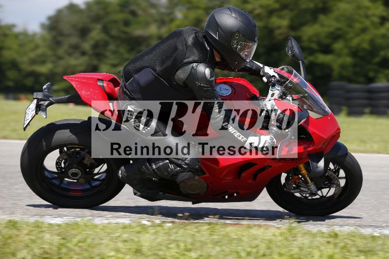 /Archiv-2024/29 12.06.2024 MOTO.CH Track Day ADR/Gruppe gelb/unklar